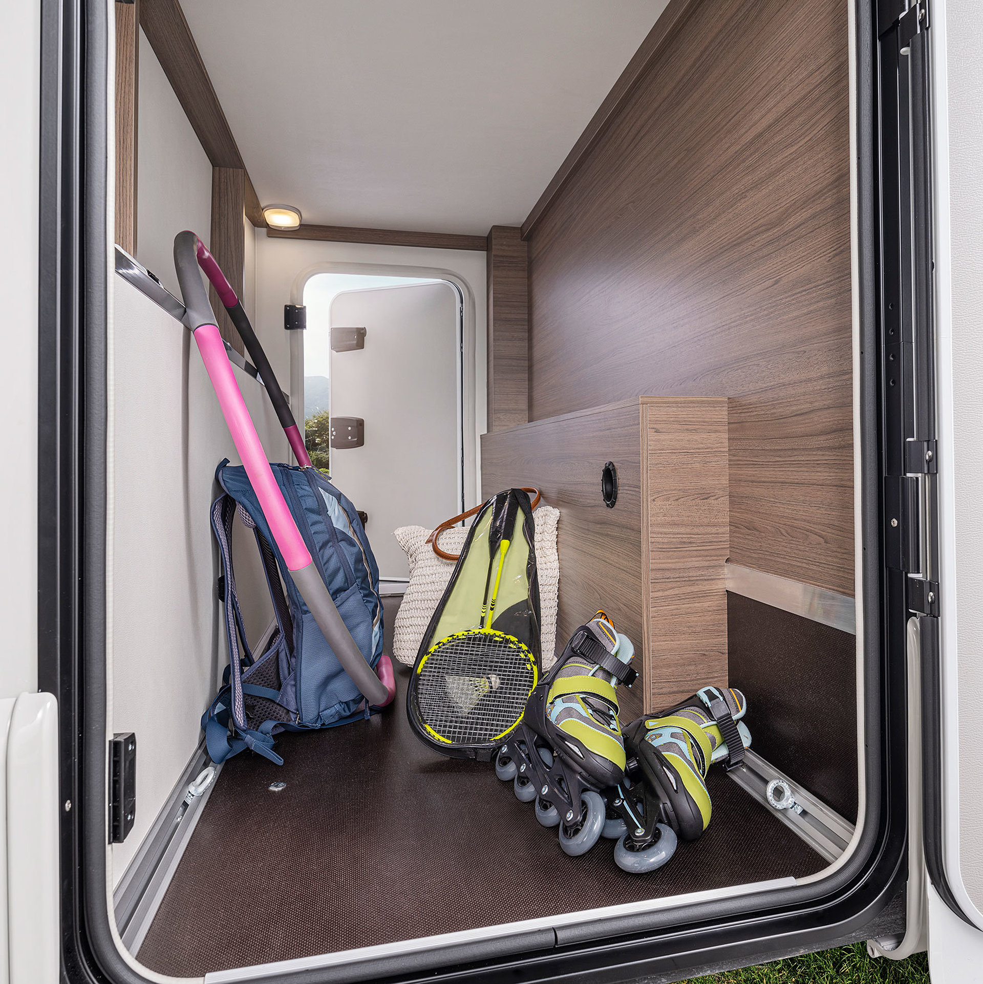 KNAUS TOURER VAN VANSATION Stauraum