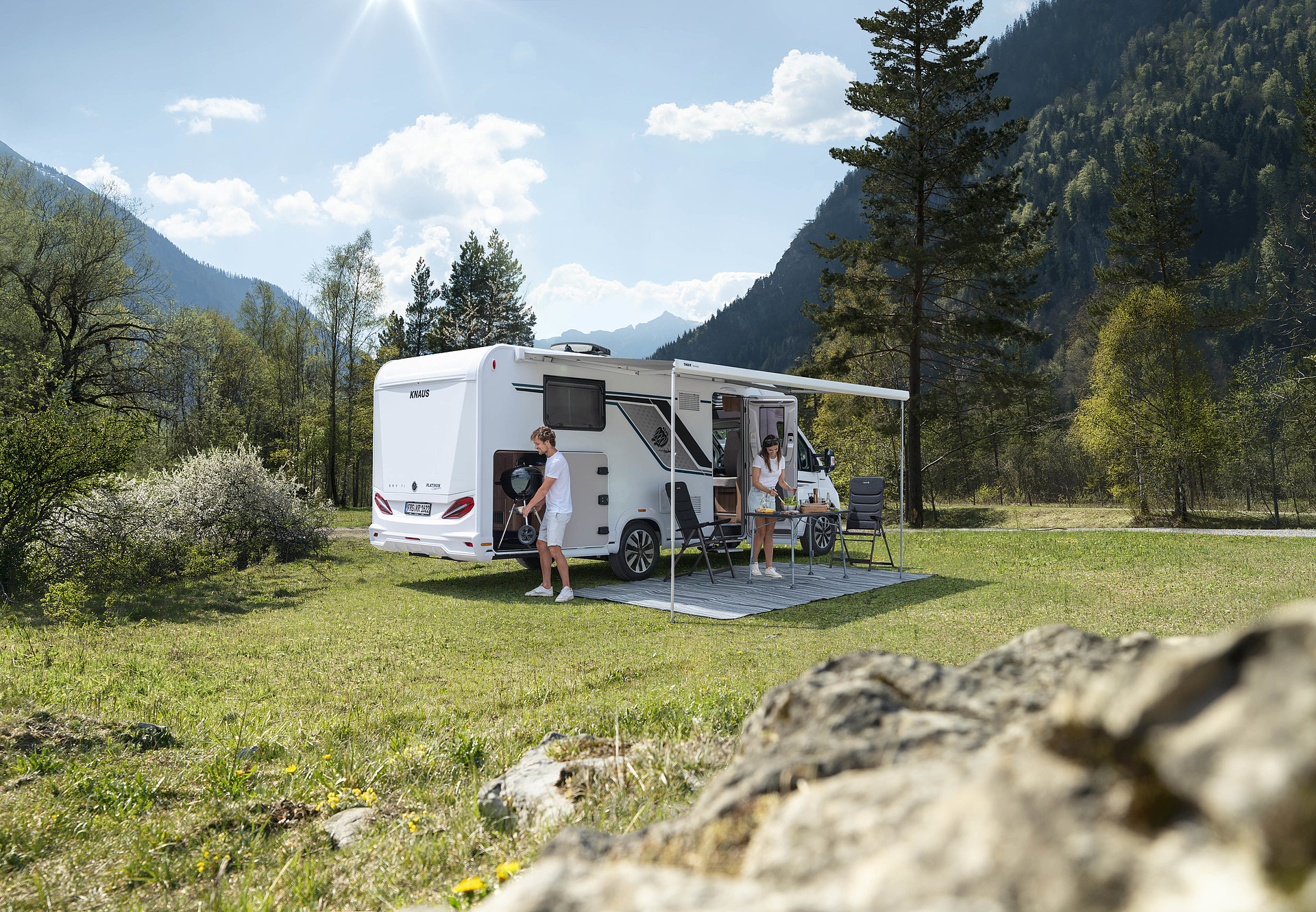 KNAUS SKY TI PLATINUM Wiese Familie