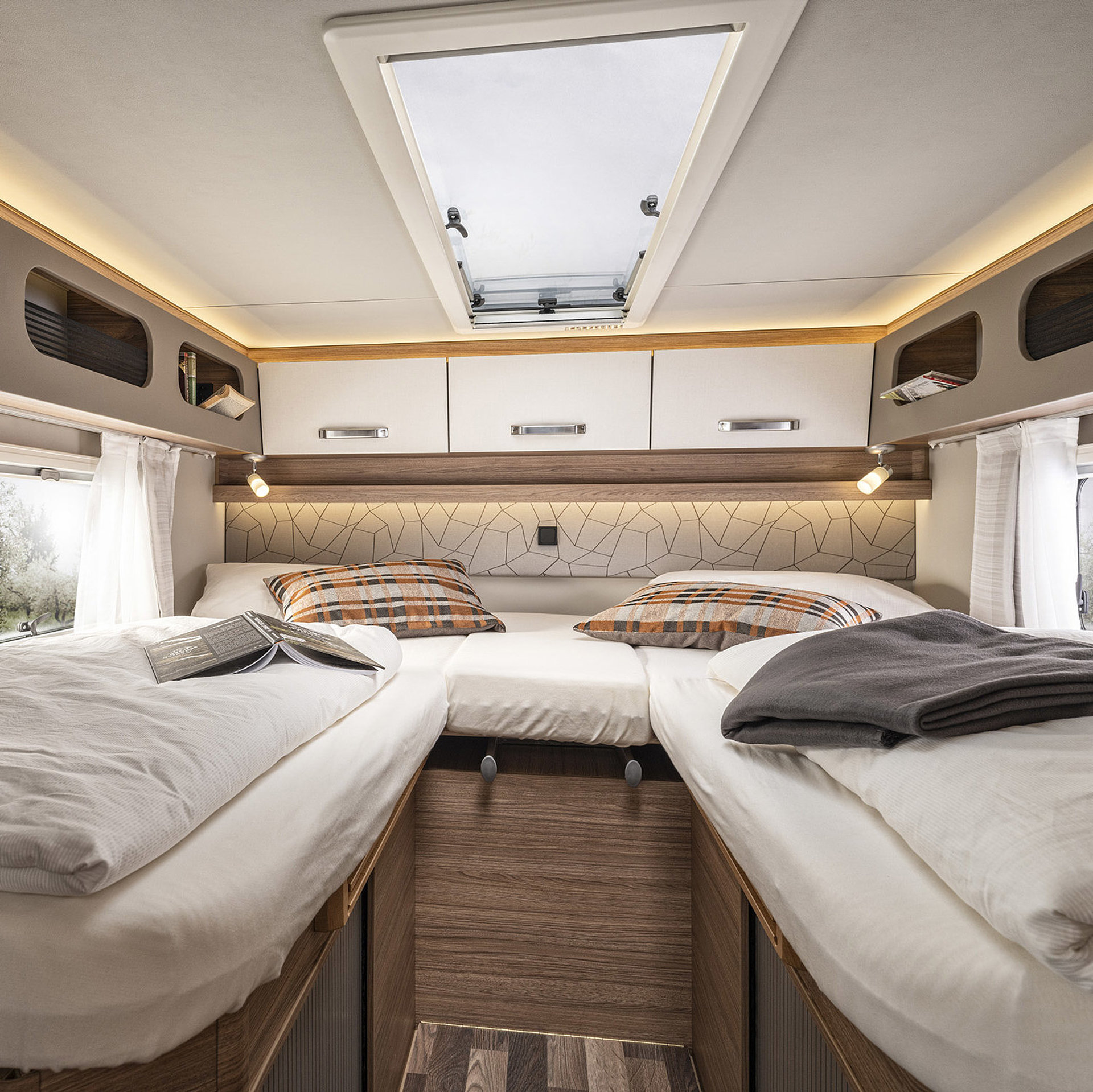 WEINSBERG CaraCompact EDITION [PEPPER] MB Bett